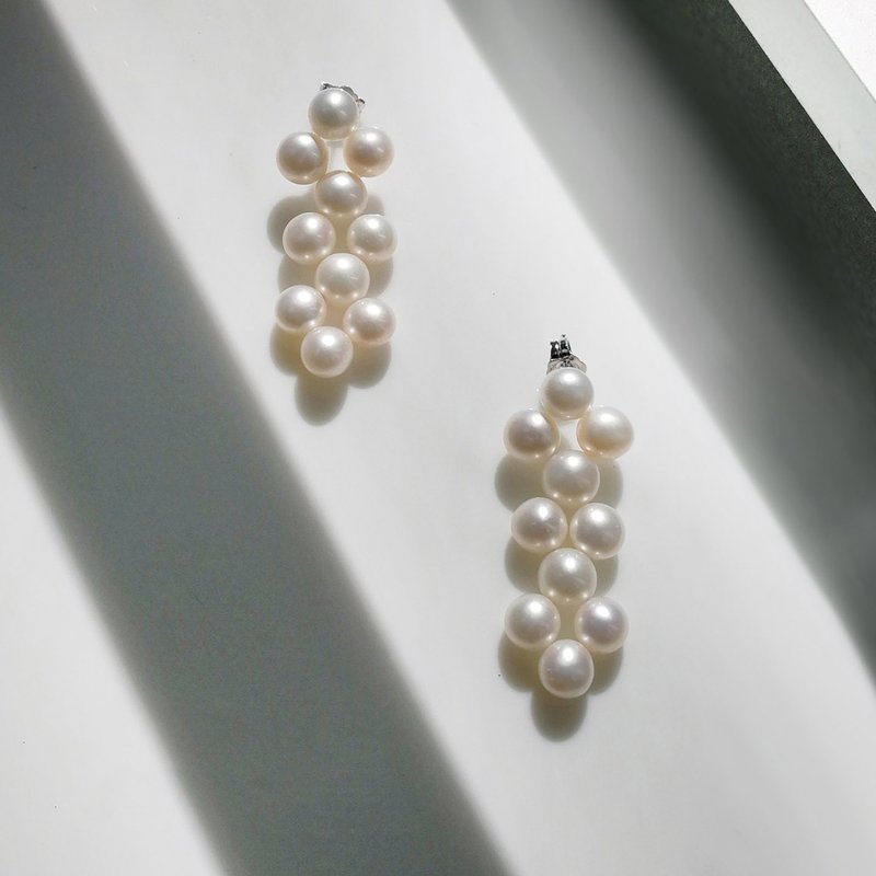 String-Cultural fresh water pearl with 925 silver knitted earring - Earrings & Clip-ons - Pearl White