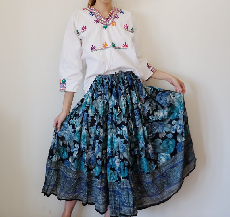 Vintage 70s skirt 絕美漸層花朵蓋印古著長裙 - 裙子/長裙 - 棉．麻 