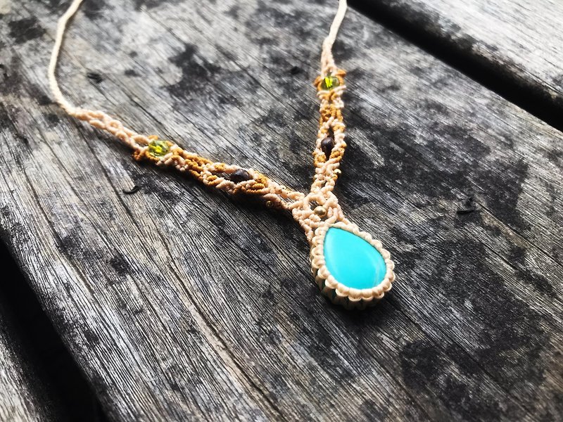 Hand Woven Turquoise Woven Necklace - สร้อยคอ - หยก สีเขียว