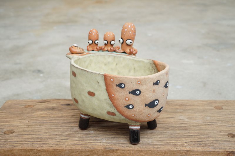 squid plant pot , octopus , handmade ceramic. cactus - 花瓶/花器 - 陶 咖啡色