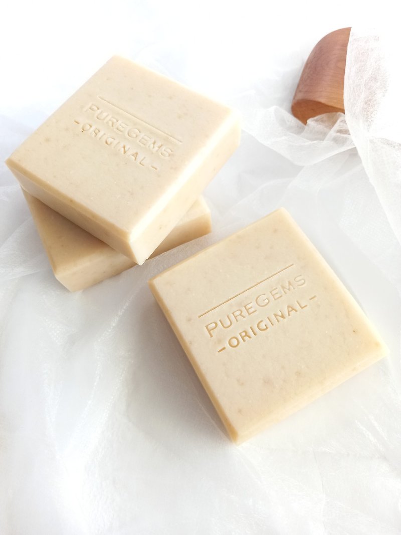 PUREGEMS. No essential oils. Propolis. Moisturizing handmade soap - สบู่ - วัสดุอื่นๆ ขาว