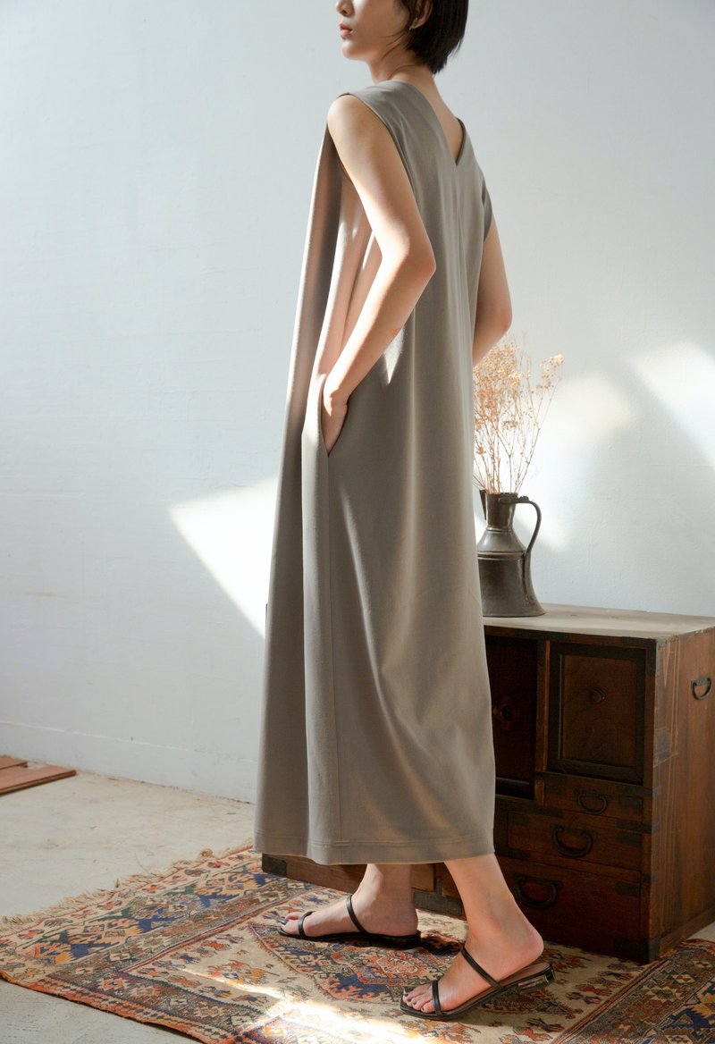 Sleeveless Loose Long Dress - One Piece Dresses - Nylon Gray