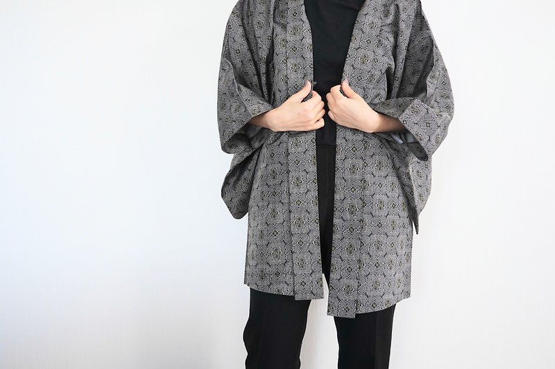 KIMONO, Japanese vintage, vintage kimono, kimono jacket, Japanese kimono - เสื้อแจ็คเก็ต - เส้นใยสังเคราะห์ สีดำ
