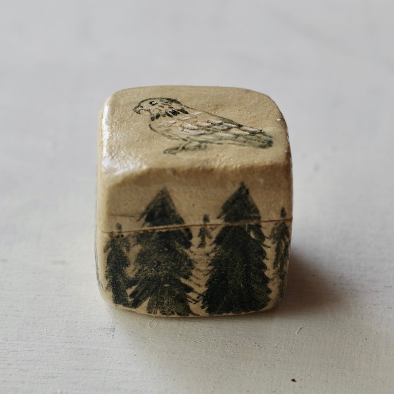 陶瓷寶箱　鷹 - 戒指 - 陶 白色
