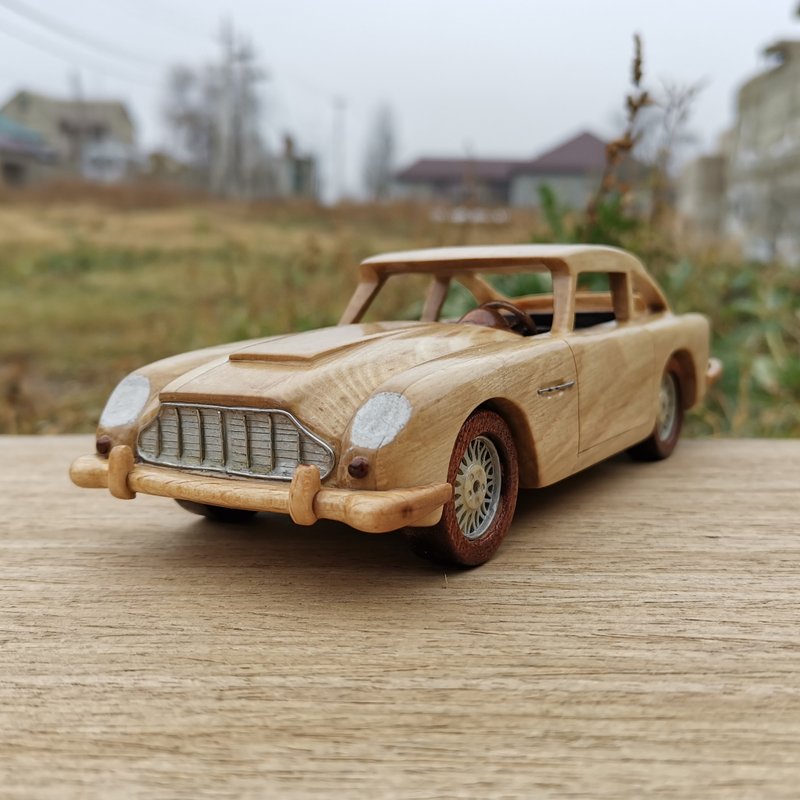Collectible toy car model  Aston Martin DB5 - 擺飾/家飾品 - 木頭 