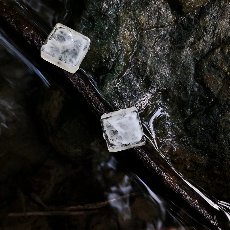雲霧冰塊 耳環 - 耳環/耳夾 - 其他材質 透明