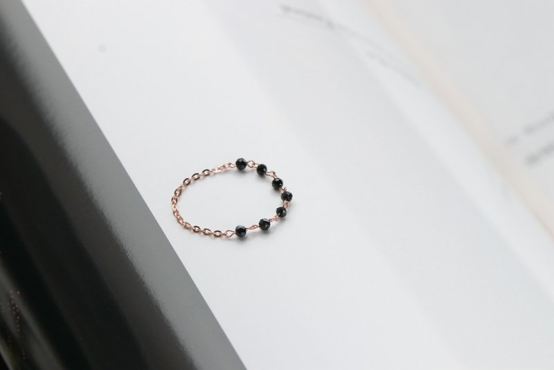 14K Spinel Chain Ring 尖晶石鍊戒 流汗碰水不褪色 - 耳環/耳夾/耳骨夾 - 貴金屬 金色