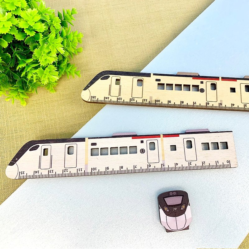EMU3000－15cm Train-Shaped Wooden Ruler TRA Taiwan Railway - Other - Wood Multicolor