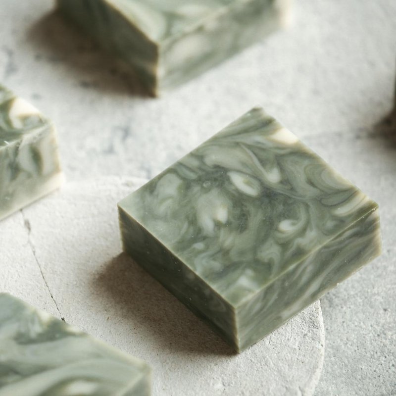松木皂 手工冷製皂 全膚質適用 - 肥皂/手工皂 - 其他材質 綠色