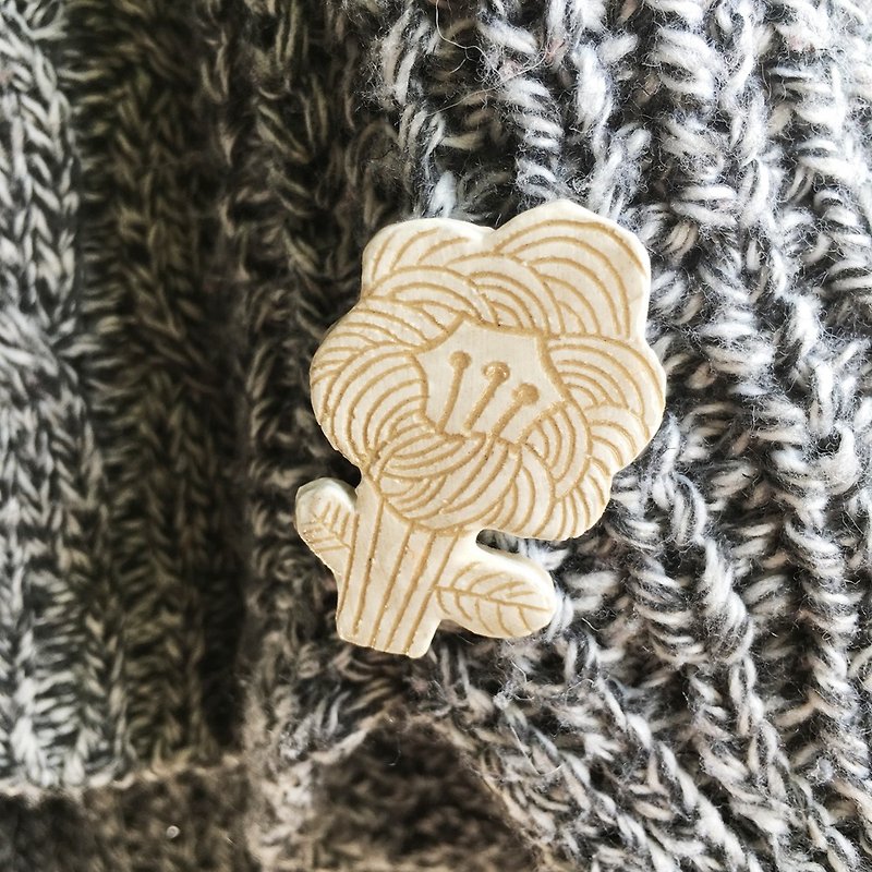 [Komaru forest brooch] Forest lion hair flower plant brooch - เข็มกลัด - กระดาษ ขาว