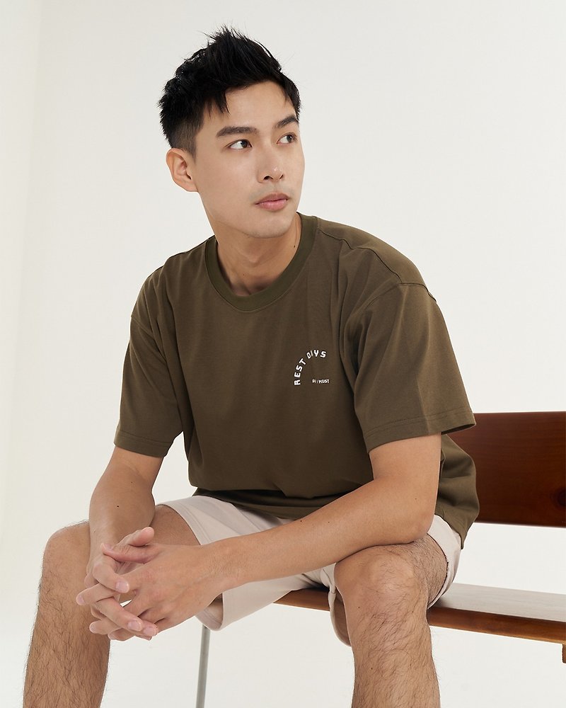 【GLADE.】Rest Day heavyweight wide embroidered short-sleeved top (olive green) | Oversize - Men's T-Shirts & Tops - Cotton & Hemp Green