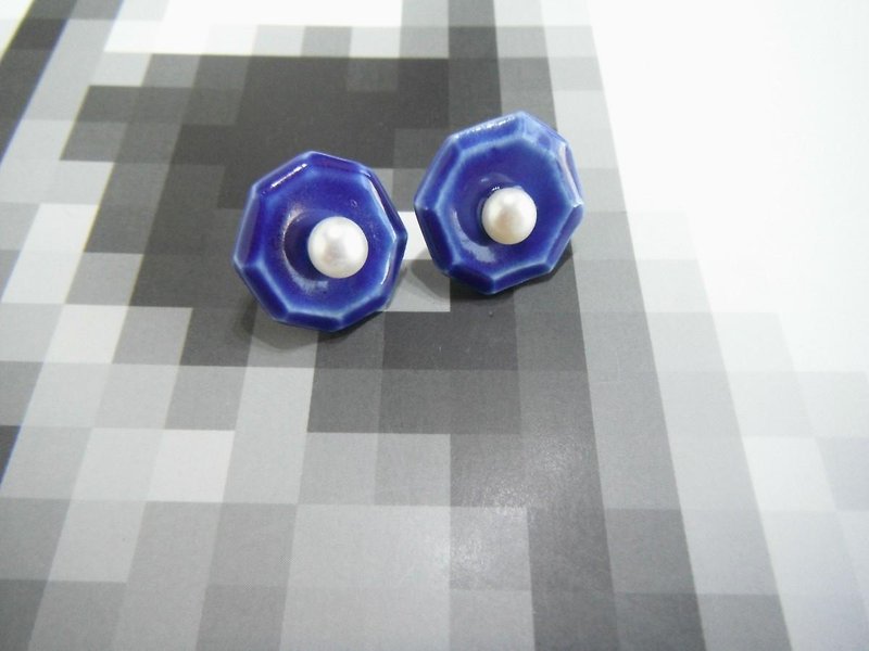 jewel pottery pierce /いや  八角  青 - 耳環/耳夾 - 陶 藍色