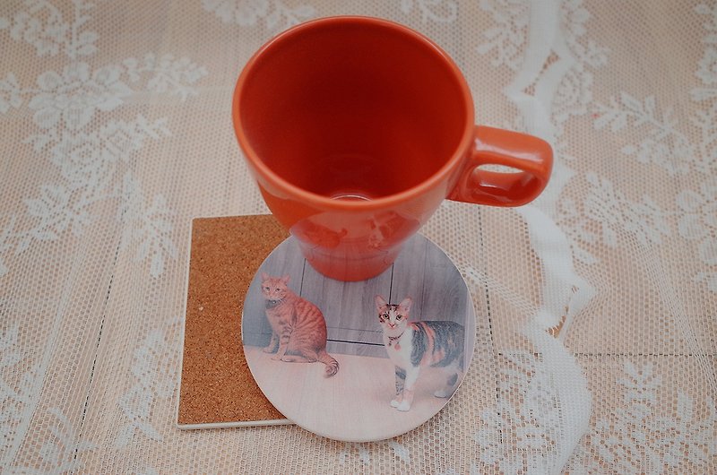 <云游视界@pictour> Image creation installation art coaster set_kitten brothers and sisters - Coasters - Pottery Orange
