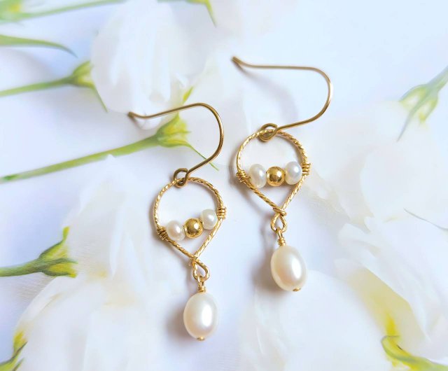 Custom pearl earrings outlet