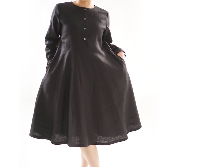 linen dress / flare dress / sleeves with slits / front button / black - ชุดเดรส - ผ้าฝ้าย/ผ้าลินิน สีดำ
