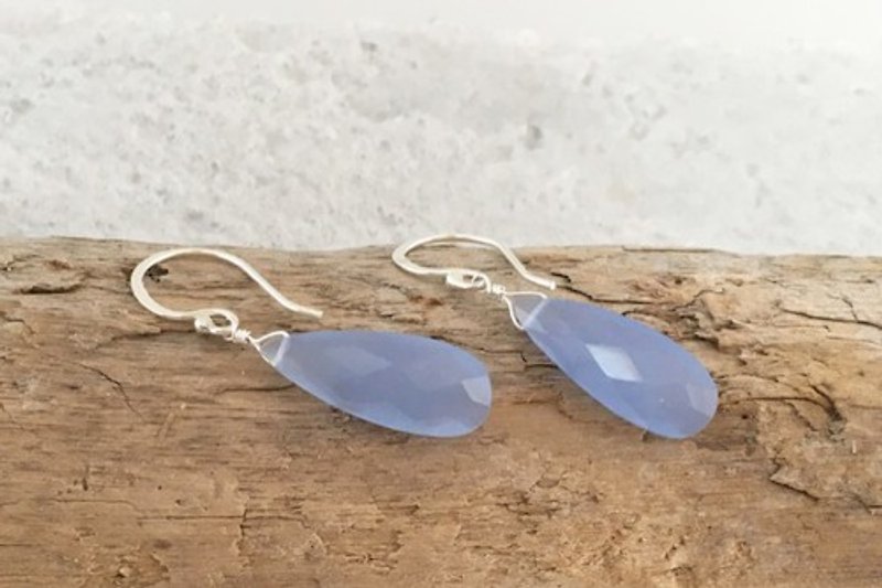 Lavender Blue Chalcedony Silver Earrings / Clip-On
