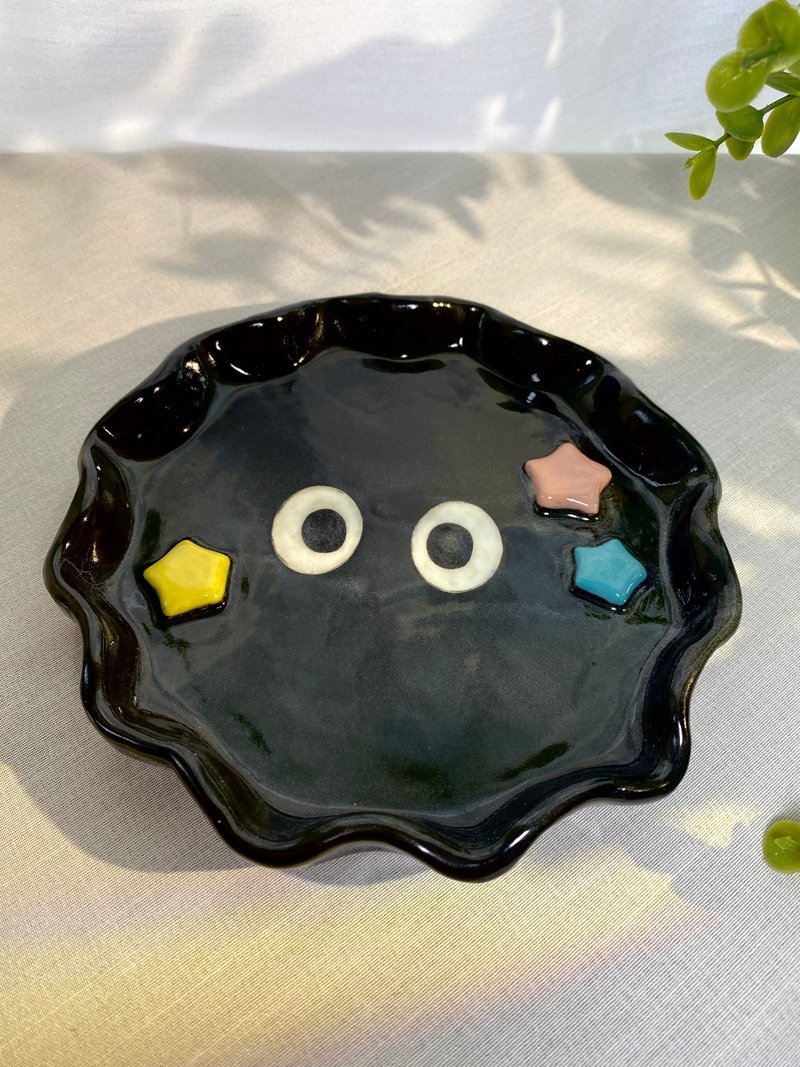 Handmade ceramic plate with black dust from Totoro. - 碟子/醬料碟/醬油碟 - 陶 黑色