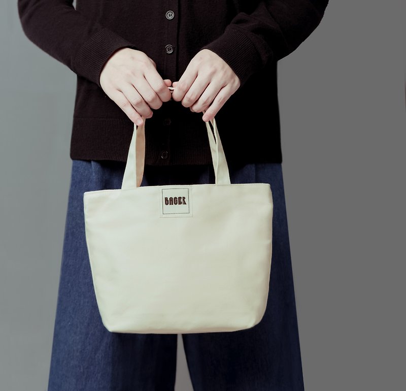 Simple plain canvas / tote bag / lunch bag / beige cloth - Handbags & Totes - Cotton & Hemp White