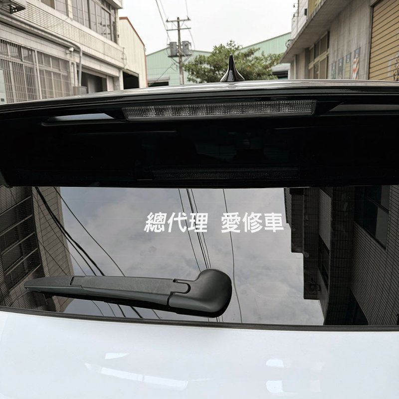 The general agent will be stuck in traffic jams and loves to repair cars. Reflective stickers on Degu Road are waterproof and sun-resistant car stickers. - Stickers - Waterproof Material 