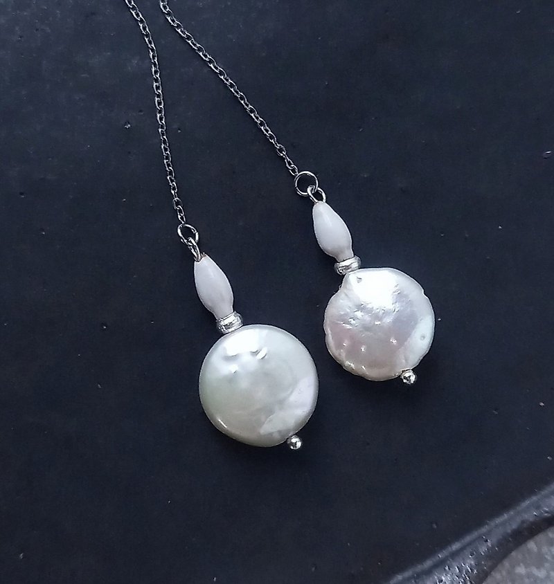 Coin pearl, Karen Silver, Juzdama (Job's Tears) earrings / Clip-On - Earrings & Clip-ons - Pearl White