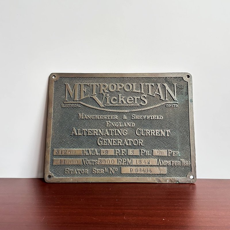 隱物 20世紀英國電氣公司Metropolitan-Vickers 發電機標示牌 - 其他 - 銅/黃銅 金色