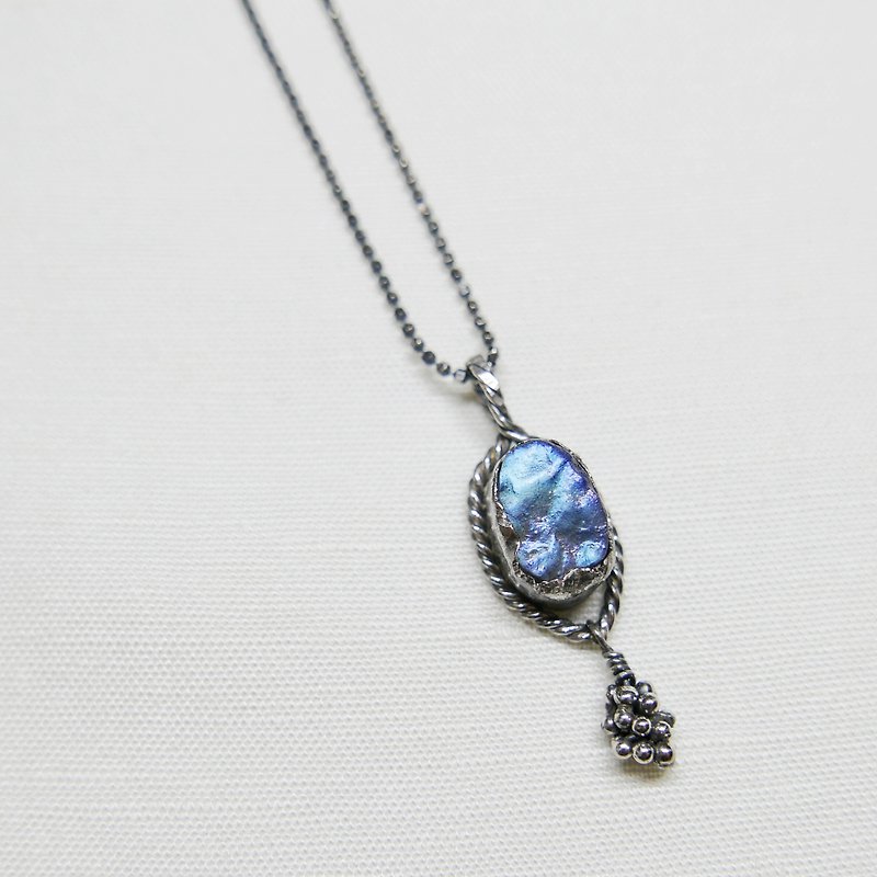 handmade silver rough labradorite pendant - Necklaces - Gemstone Blue