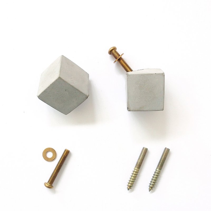 FENEN - Handcrafted concrete knob / hook – Cube - เฟอร์นิเจอร์อื่น ๆ - ปูน สีเทา