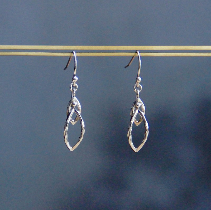 Laurel Leaf Series-Elegant Woven Laurel-925 Sterling Silver Handmade Earrings Free Change Clip-on Silver Gift Packaging - Necklaces - Other Metals Silver