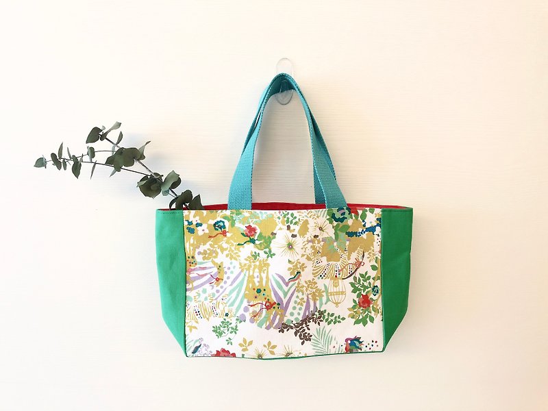 Color matching lunch bag/lunch bag/tarp material inside-golden zebra - Handbags & Totes - Cotton & Hemp Khaki