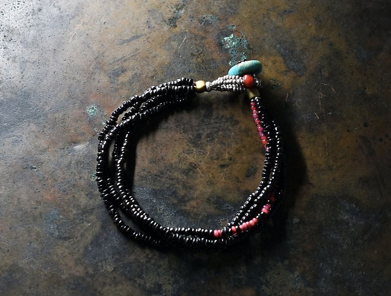 Antique jet black seed beads and gold red white hearts 4-strand bracelet with turquoise clasp - Bracelets - Glass Black