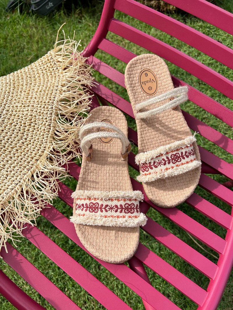 Pink Flower Vpada_sandals_VP-E10 Embroidery Collection - 拖鞋 - 防水材質 卡其色