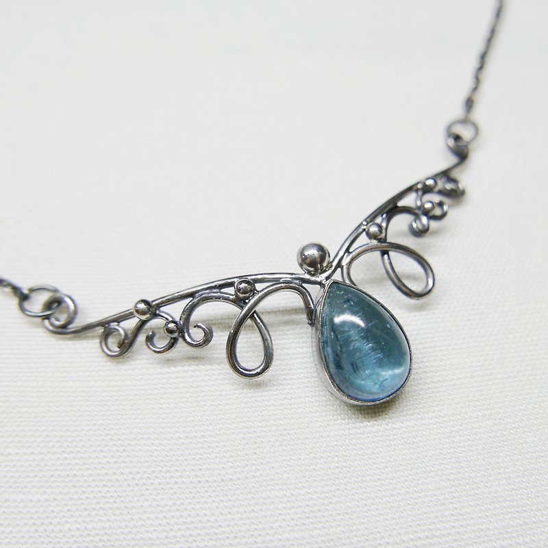 handmade silver aquamarine pendant - Collar Necklaces - Gemstone Blue