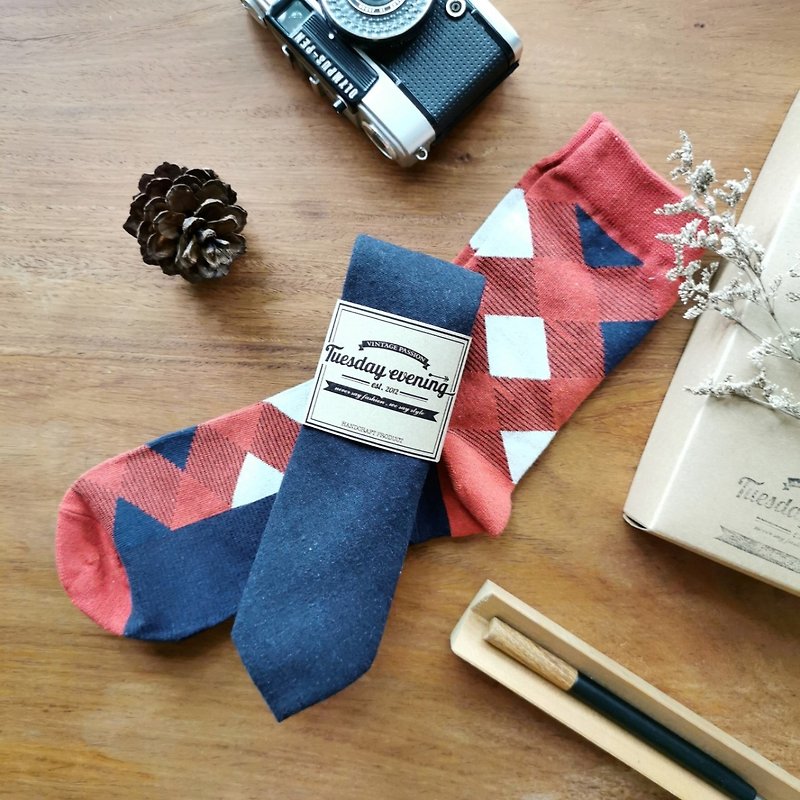 TIE TO TOE Box Set - Navy blue necktie, red plaid sock (Box) - 領呔/呔夾 - 其他材質 藍色