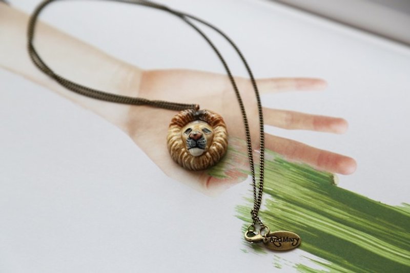 And Mary African lion necklace - Necklaces - Porcelain 