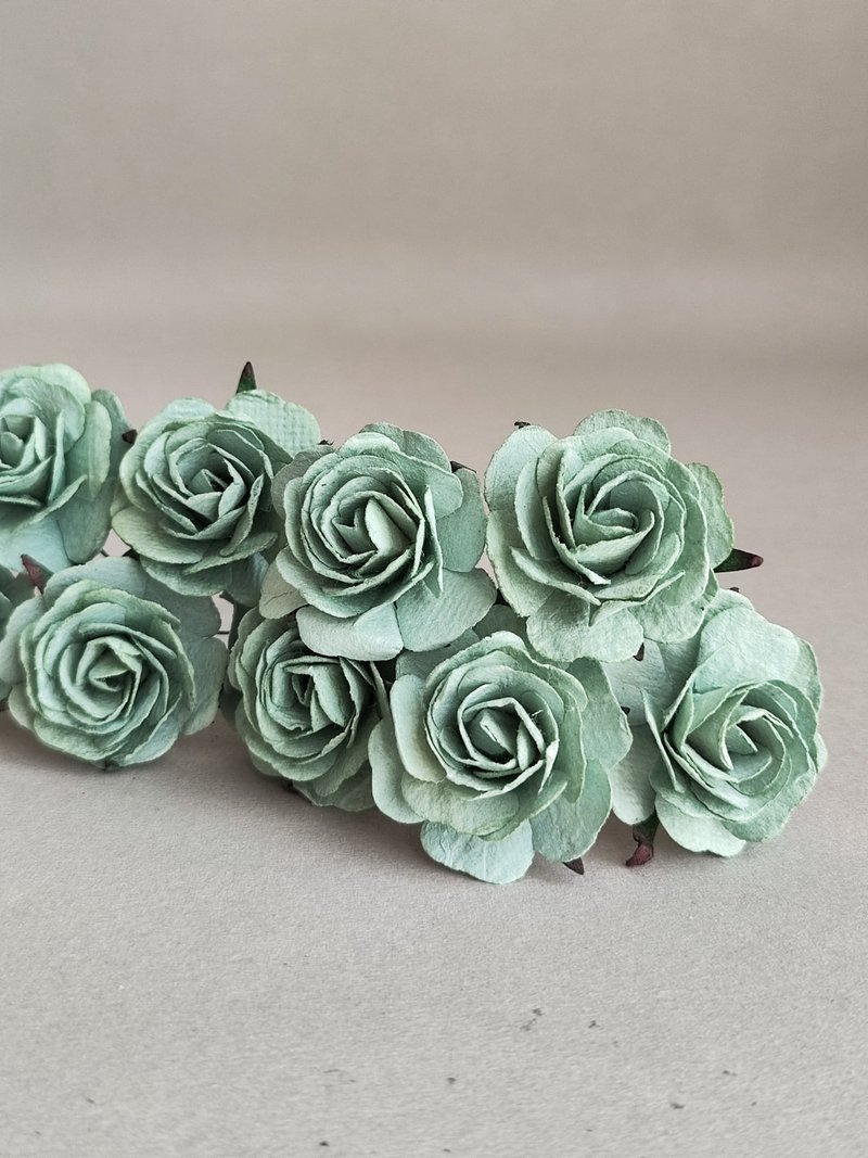 Paper Flower, centerpiece, DIY 25 pieces rose size 3.5 cm., pale green color - 其他 - 紙 綠色