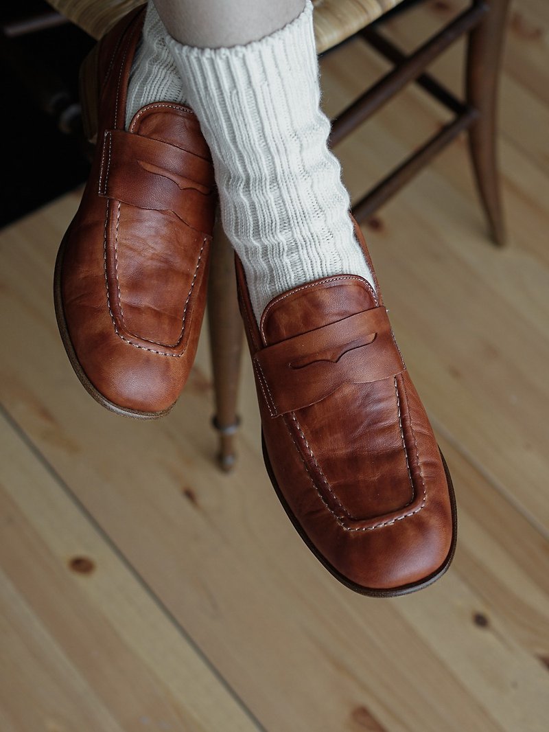 Intellectuals original embryonic horse leather loafers handmade three-dimensional double stitching maple leaf Brown - รองเท้าหนังผู้หญิง - หนังแท้ หลากหลายสี