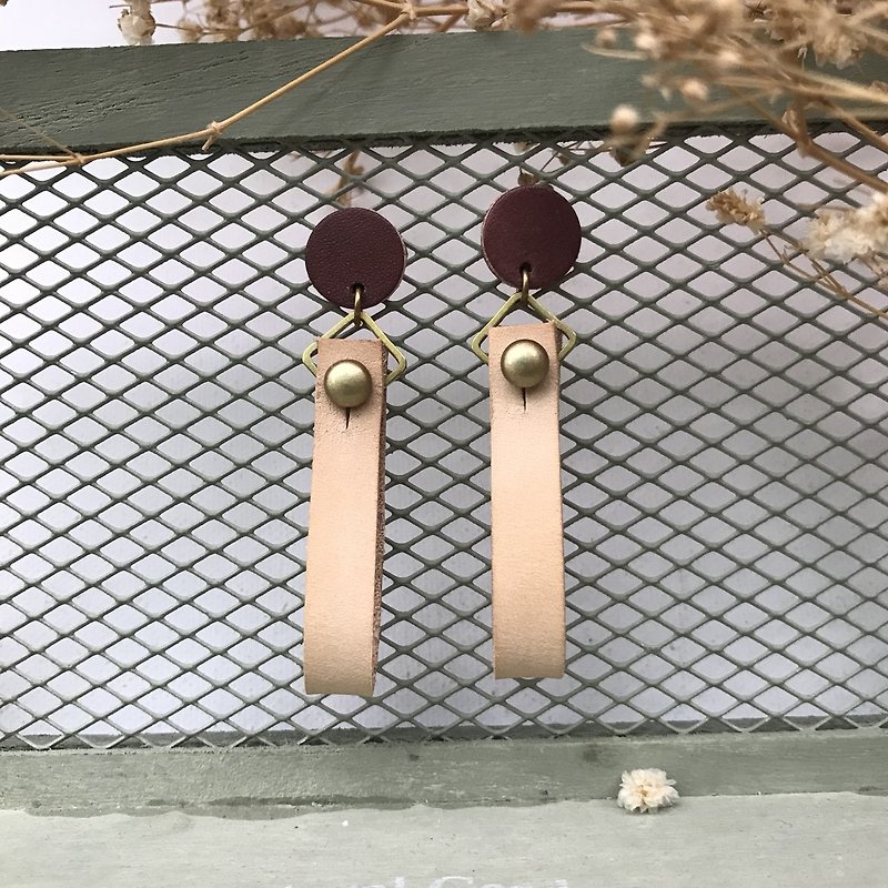 Leather earrings_ear pin type_round ribbon No.1 work_raspberry with original leather - Earrings & Clip-ons - Genuine Leather Blue