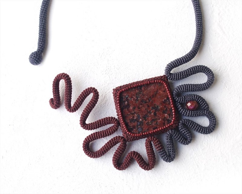 Brown Gray Abstract Flower Crochet Bib Necklace Natural Granite Stone - 項鍊 - 繡線 咖啡色