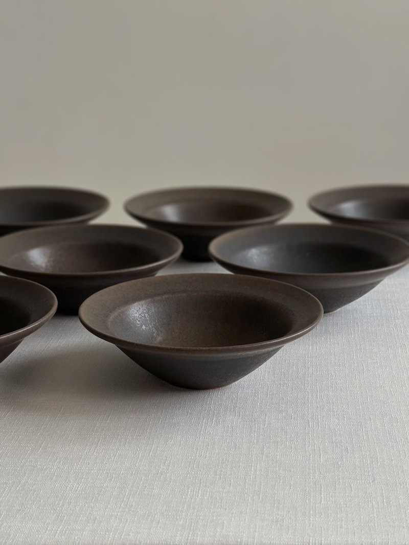 Chestnut black five-inch bowl - Bowls - Pottery 