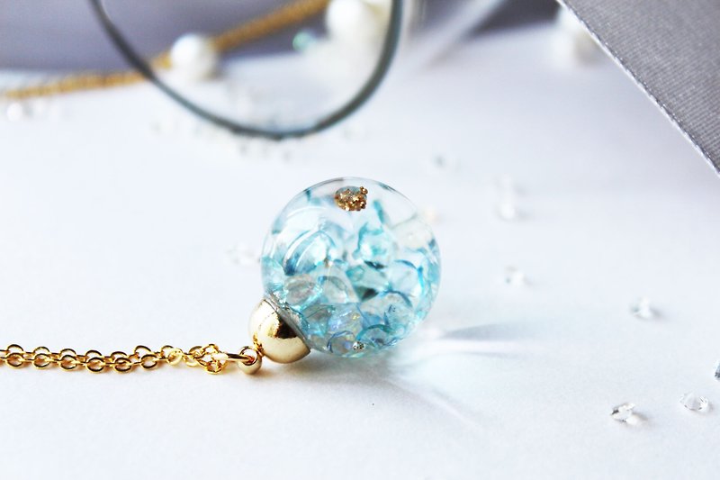 * Rosy Garden * Shiny clear blue crystals water inside glass ball necklace - Chokers - Glass Blue