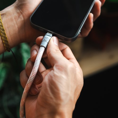 M.Craftsman 匠樂團 Charry 充電線 手機掛繩 2in1 USB A-C 或 C-C 粉紅色 The Wes