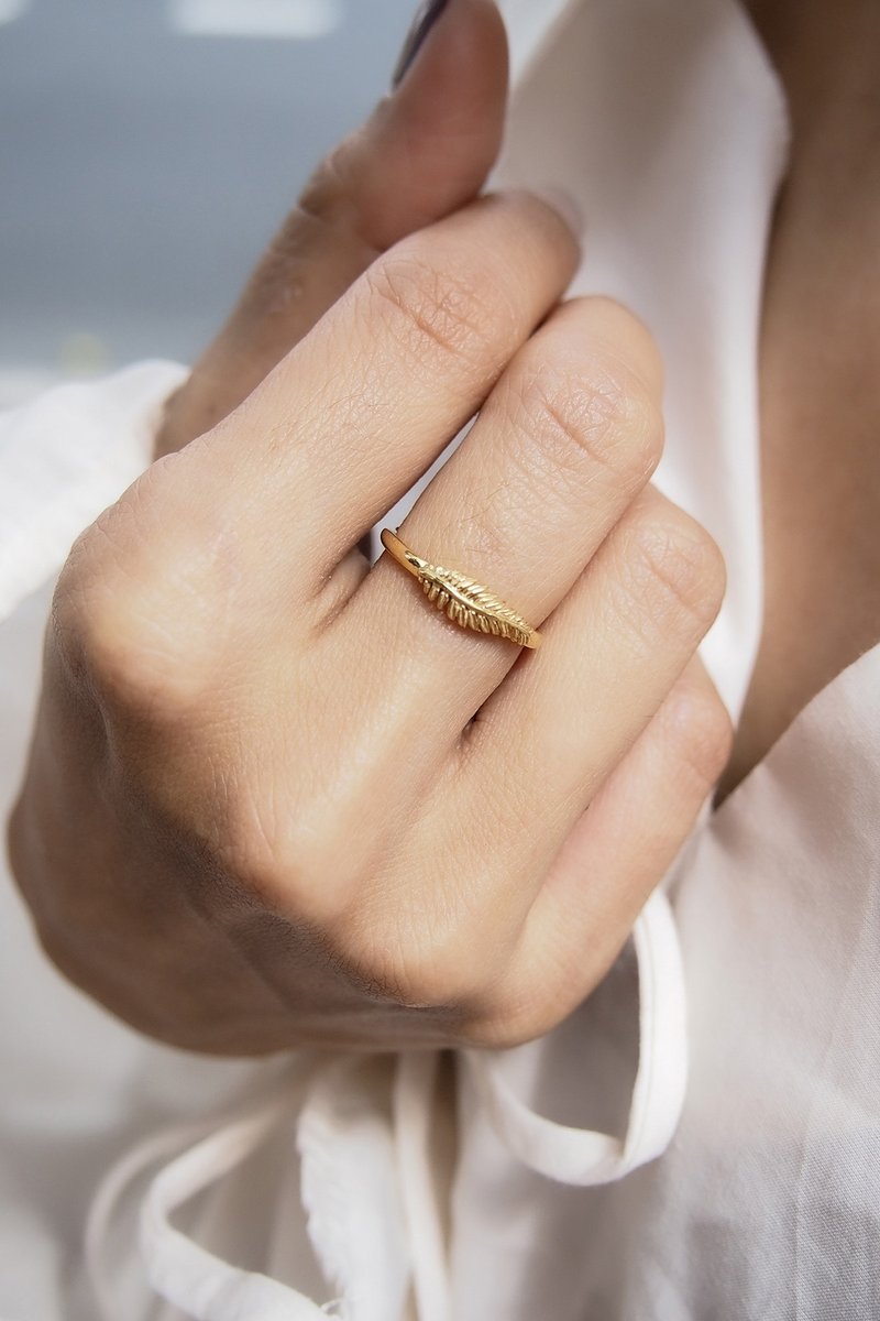 Decopia Jungle Leaf D Ring, Leaf Ring, Sterling Silver Ring. - 戒指 - 純銀 金色