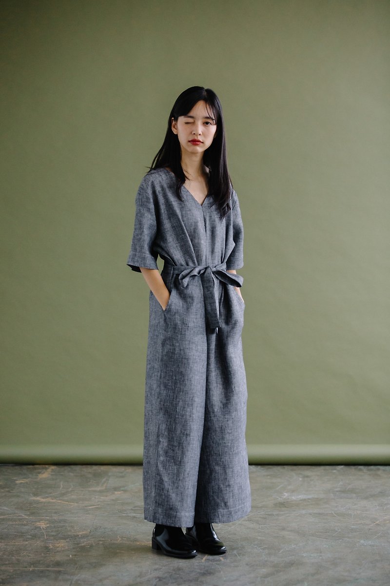WIDE-LEG JUMPSUIT WITH V-NECK IN GREY CHAMBRAY