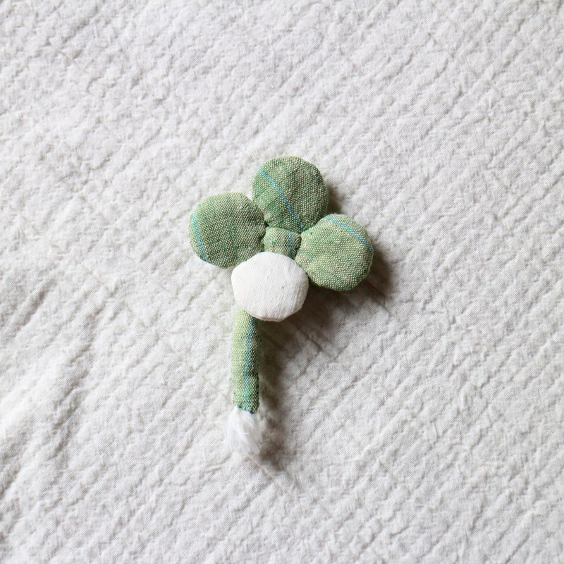 手作布藝立體胸針 / 四葉草 幸運草 - 胸針 - 棉．麻 綠色