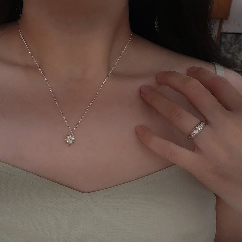 C.N_101 Clover silver necklace - 項鍊 - 其他金屬 銀色
