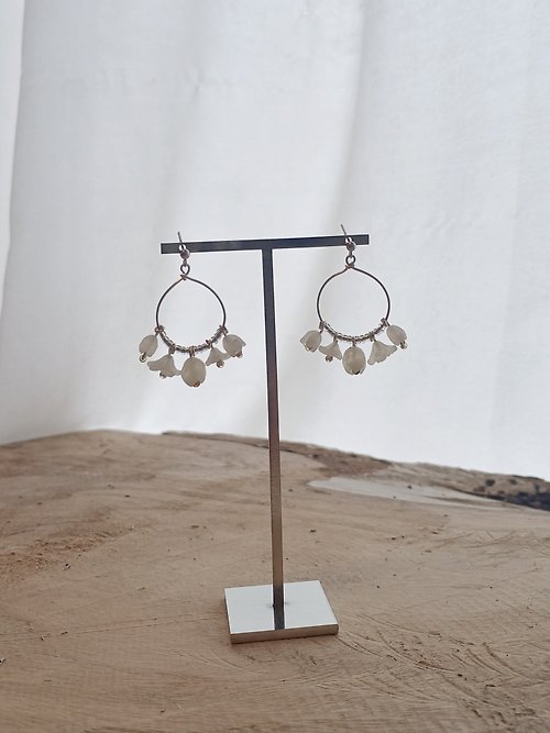 夏虫与冰 未晞系列—玉石雕刻鈴蘭花搭配串珠首飾套組