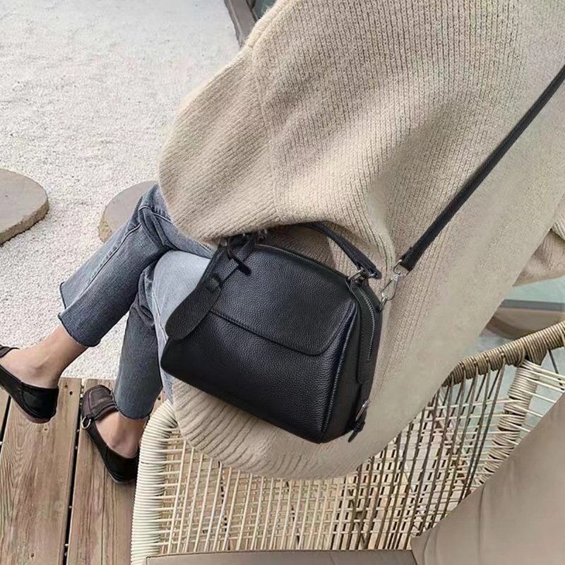 Genuine leather black bag women's side bag crossbody bag light luxury high-end handbag bags gifts - กระเป๋าแมสเซนเจอร์ - หนังแท้ สีดำ