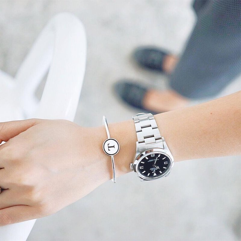 glorygrove signature alphabet bangle - 手鍊/手環 - 其他金屬 銀色
