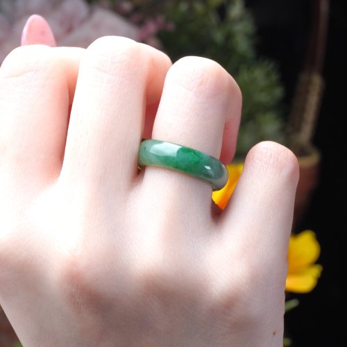 瓔珞珠寶盒 E.L.Jewelry Box 飄綠花翡翠戒指戒圈 | 國際10圍 | 天然緬甸玉翡翠A貨 | 送禮