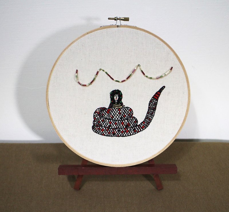 巨大なヘビ皇后の映画熱帯魚の刺繡作品をウェニーおばさん - フォトフレーム - 刺しゅう糸 多色